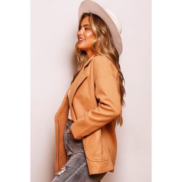 PEACH LOVE Camel Blazer Style Zip Up Soft Jacket - Picture 6 of 9